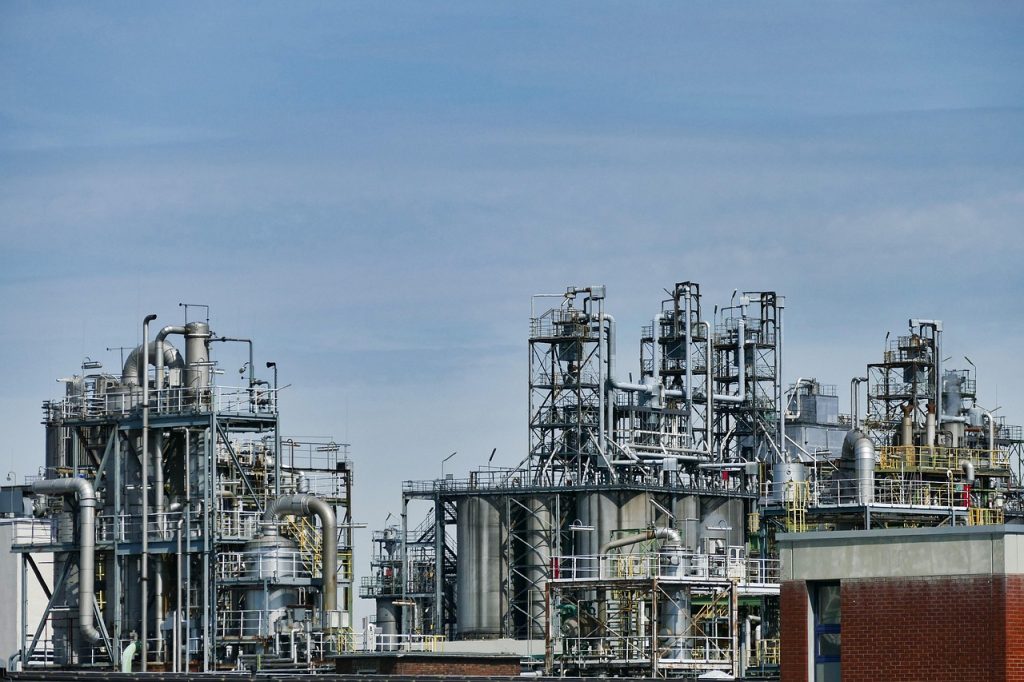 5236d2f8cc59ac4cfcd95781aedd7c82_refinery-3613526_1280